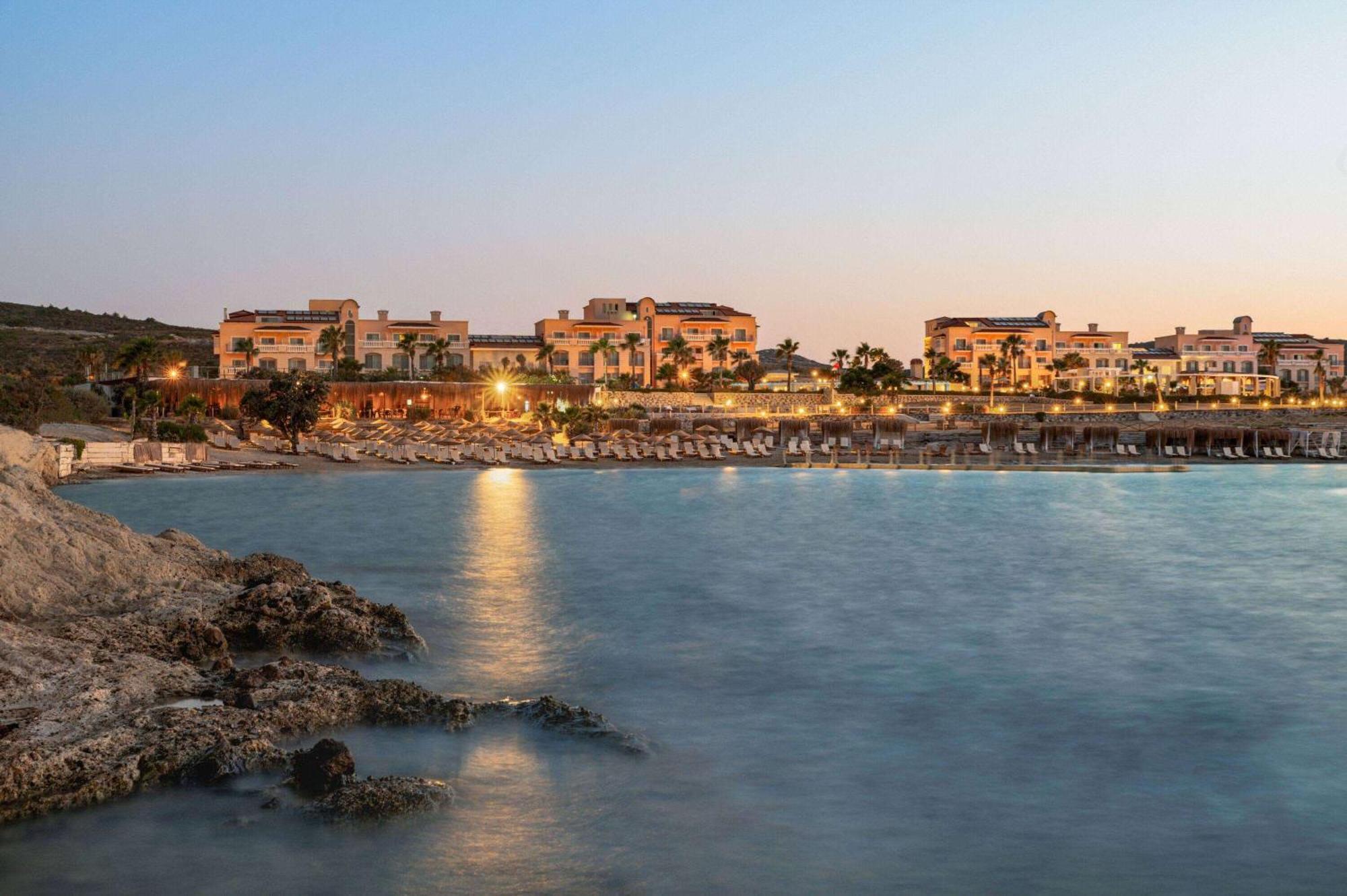 Dolce By Wyndham Cesme Alacatı Bagian luar foto